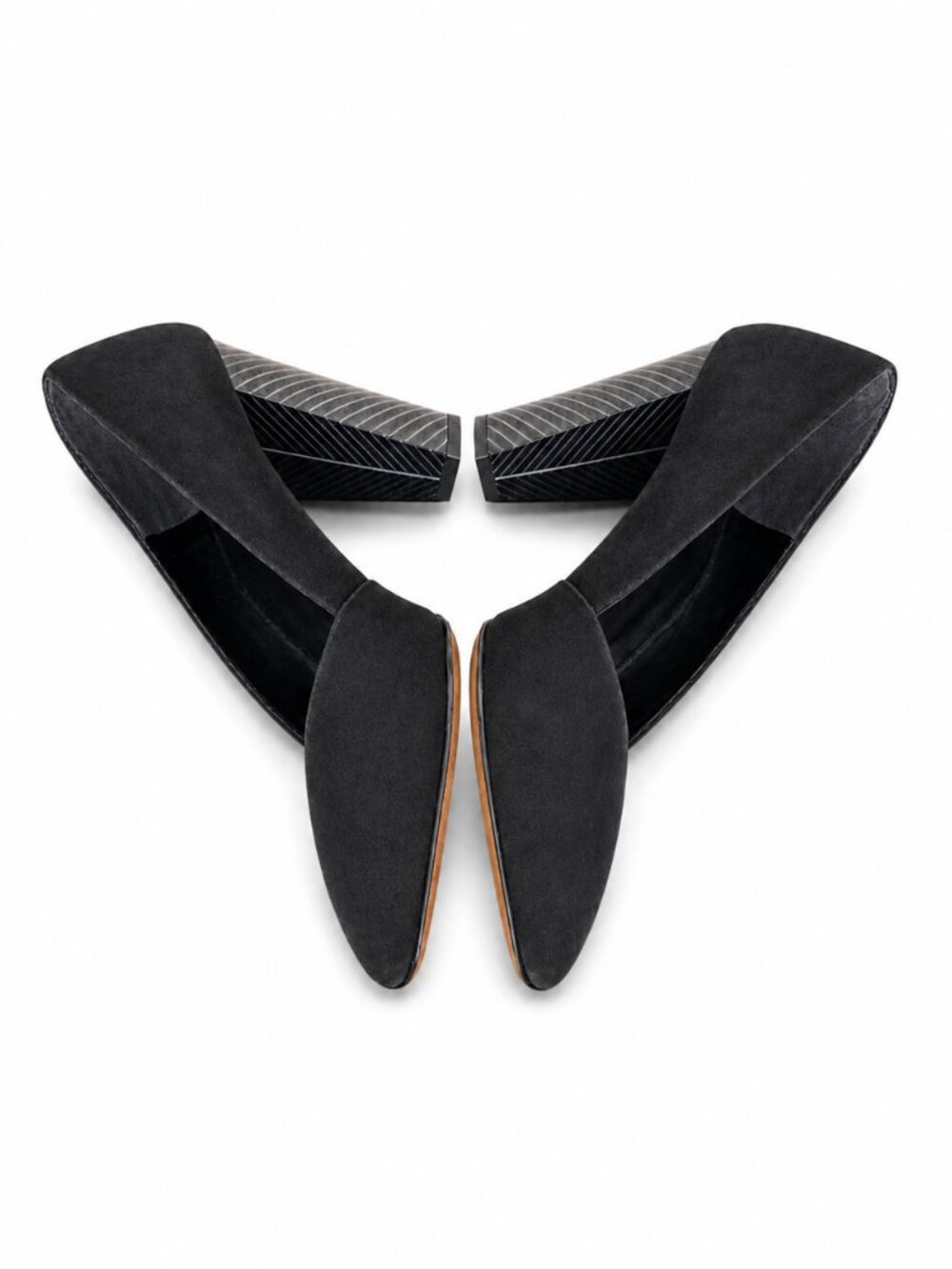 Karen Millen Black Suede Pointed Toe V Vamp Pumps EU 40 Made in Spain